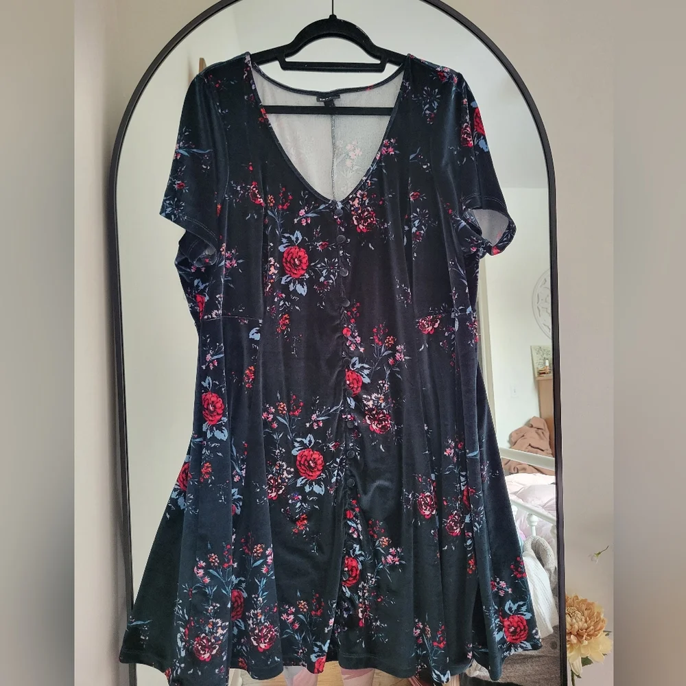 Dark Green Velvet Torrid Floral Swing Dress - Picture 1 of 8